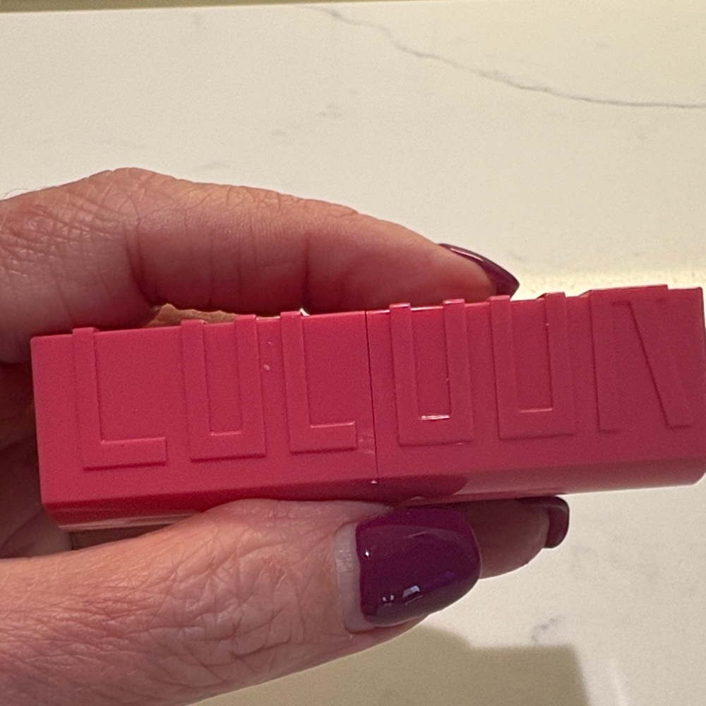 Colour Bold Pink Lipstick - Picture 4 of 4